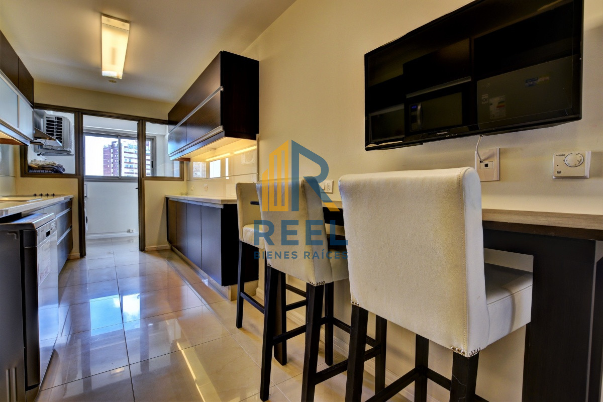 Apartamento ID.79 - Apartamento de 3 Dormitorios en Imperiale, Frente al Mar  - Oportunidad en Venta