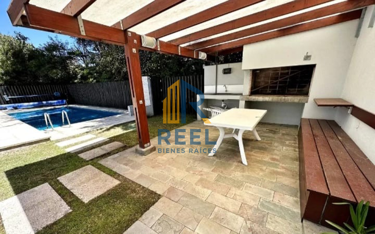 Apartamento ID.10 - Moderno Apartamento en Venta de 1 Dormitorio en playa brava, Punta del este 
