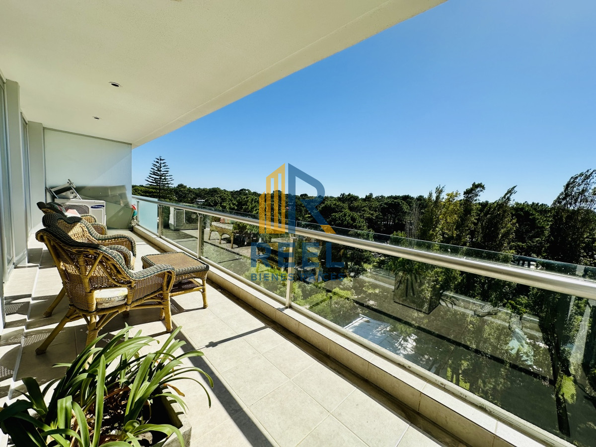 Apartamento ID.24 - Moderno Apartamento de dos Dormitorios sobre Roosevelt en Venta