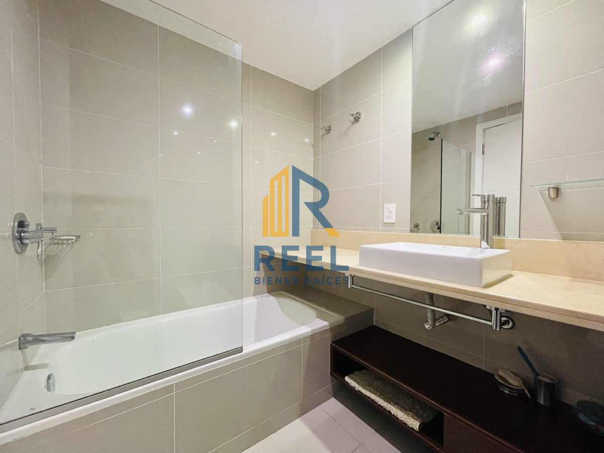 Apartamento ID.24 - Moderno Apartamento de dos Dormitorios sobre Roosevelt en Venta