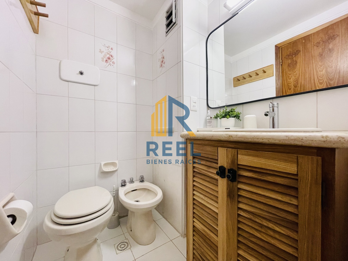 Apartamento ID.22 - Apartamento de 2 Dormitorios en playa El Emir, Punta del Este - Venta y Alquiler de Verano