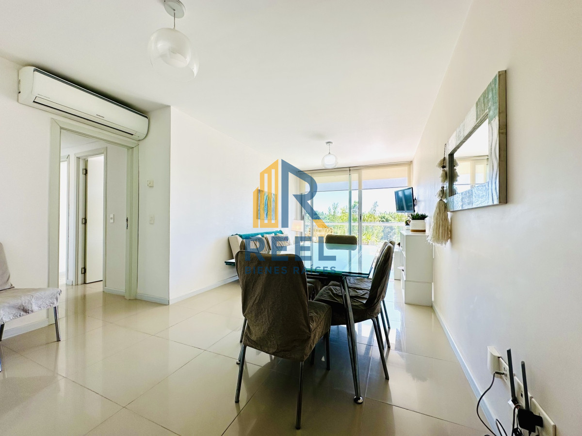 Apartamento ID.24 - Moderno Apartamento de dos Dormitorios sobre Roosevelt en Venta