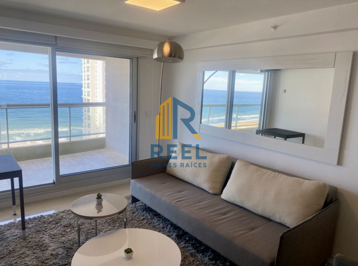 Apartamento ID.196 - Alquiler temporal de apartamento de 2 dormitorios con parrillero en Playa Brava frente al MAR