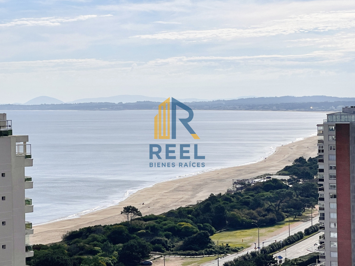 Apartamento ID.12 - Apartamento de 2 Dormitorios, Vista al Mar y Parrillero en Playa Mansa, Venta