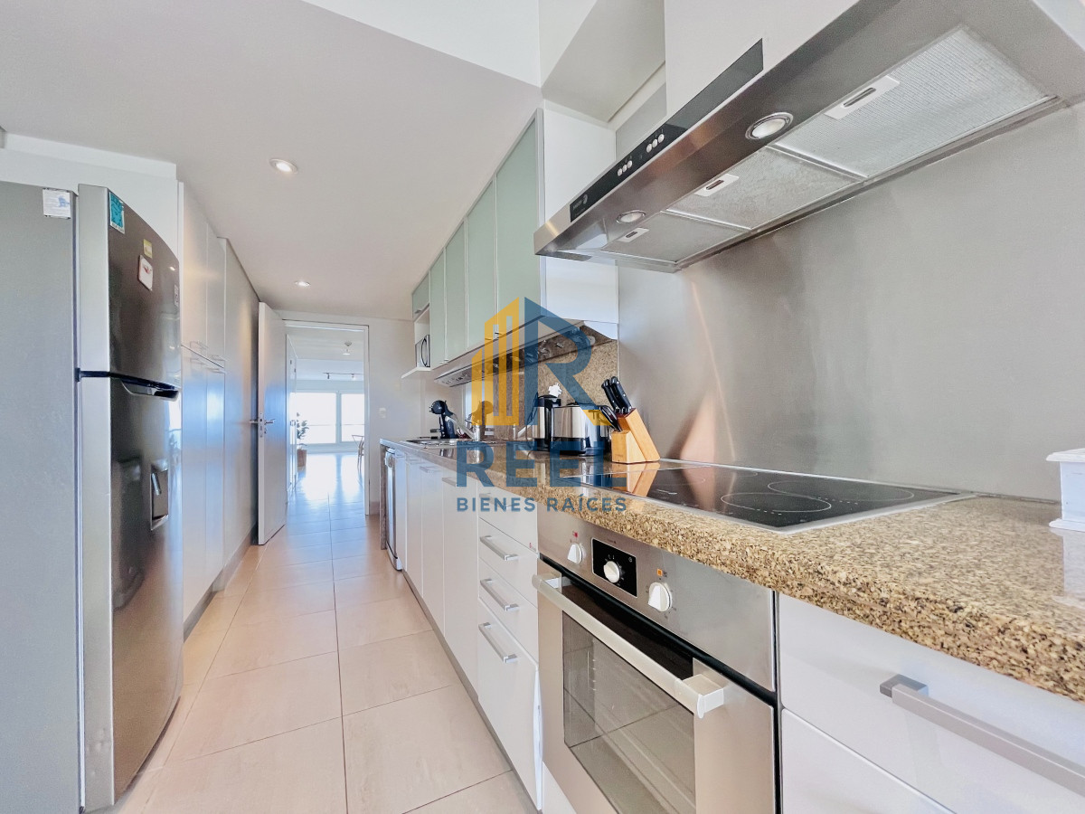 Apartamento ID.59 - Le Parc, Alquiler Temporal 2 dormitorios Primera linea Playa Brava. Punta del Este 