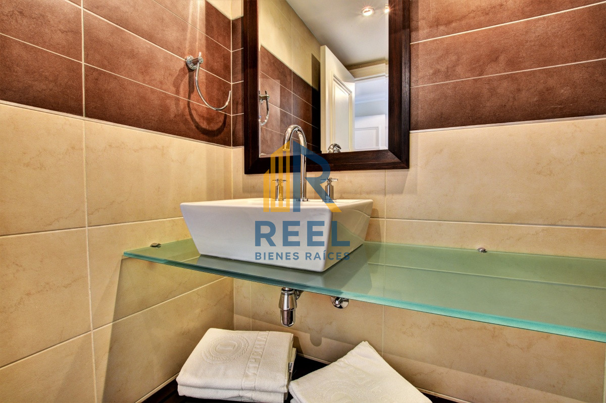 Apartamento ID.79 - Apartamento de 3 Dormitorios en Imperiale, Frente al Mar  - Oportunidad en Venta