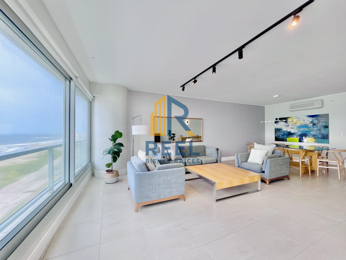 Apartamento ID.59 - Le Parc, Alquiler Temporal 2 dormitorios Primera linea Playa Brava. Punta del Este 