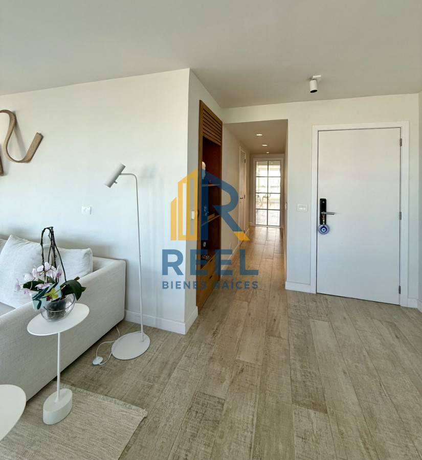 Apartamento ID.309 - Apartamento Penthouse finamente decorado de 3 dormitorios con parrillero propio en venta, Roosevelt Brava, Punta del Este
