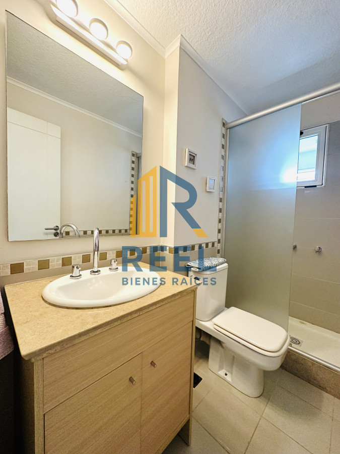 Apartamento ID.195 - Apartamento de 3 Dormitorios en Venta, Ocean Drive Punta del Este Piso 14