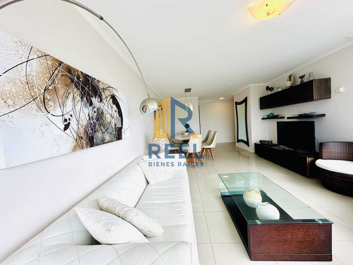 Apartamento ID.195 - Apartamento de 3 Dormitorios en Venta, Ocean Drive Punta del Este Piso 14