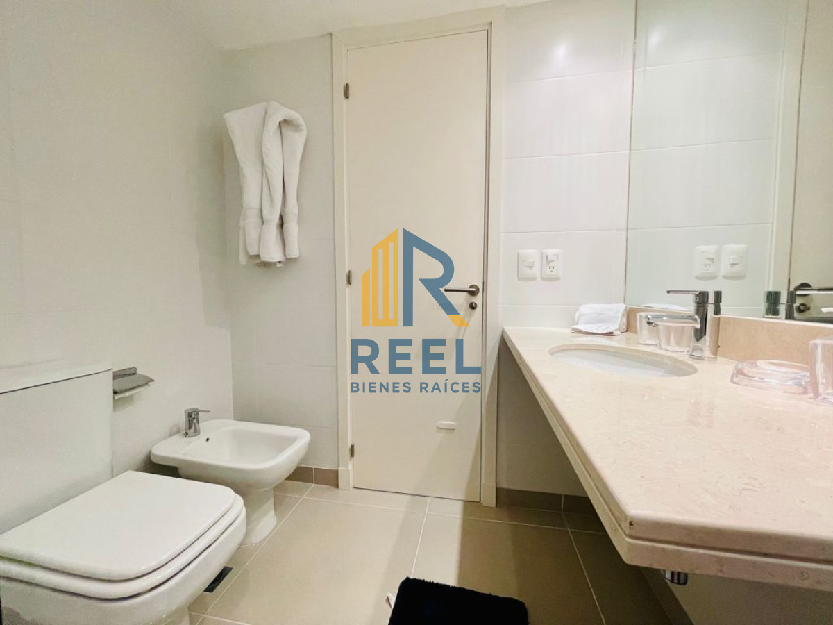 Apartamento ID.28 - Alquiler temporario y venta de apartamento en torre de playa Brava con dos dormitorios 