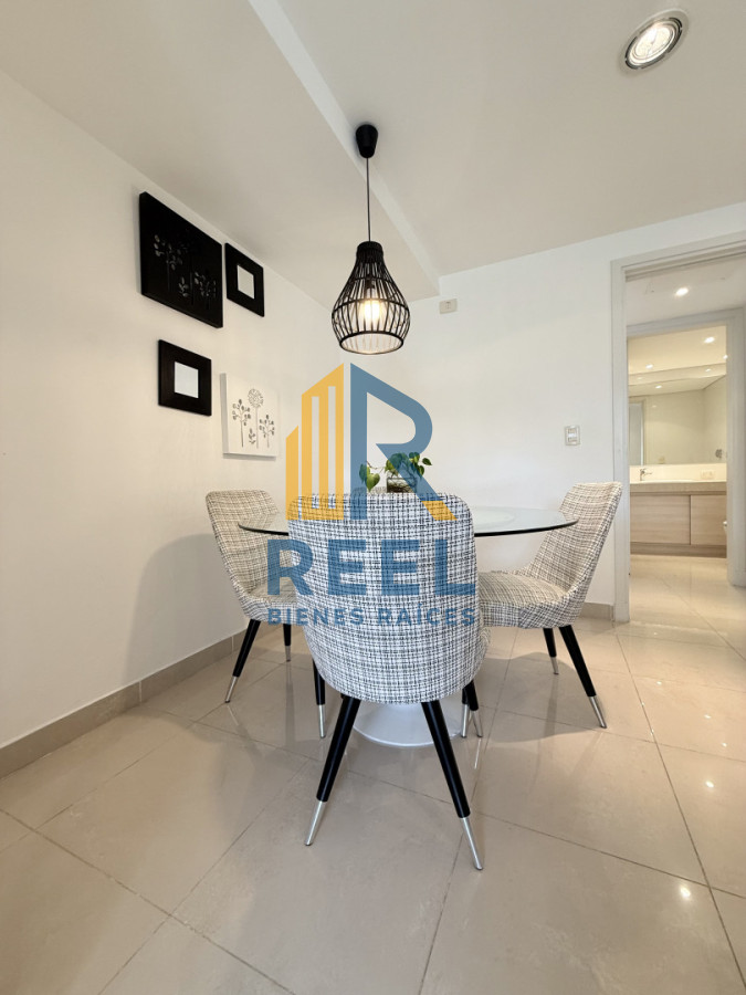 Apartamento ID.332 - Venta de apartamento de 3 dormitorios sobre primera fila de Playa Brava, Punta del Este