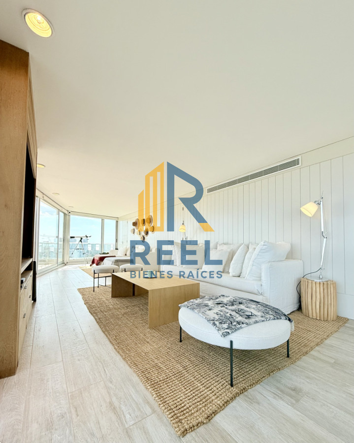 Apartamento ID.309 - Apartamento Penthouse finamente decorado de 3 dormitorios con parrillero propio en venta, Roosevelt Brava, Punta del Este