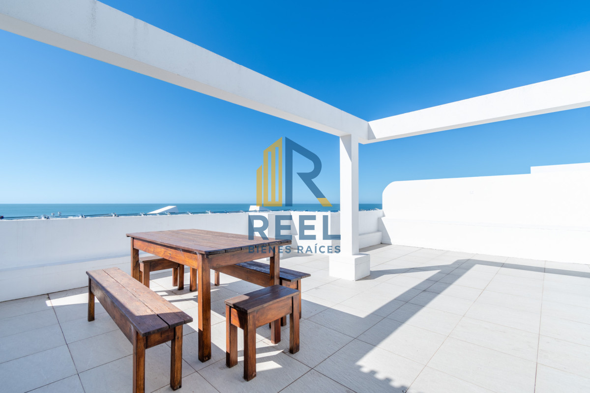 Apartamento ID.81 - Venta y alquiler temporario de apartamento penthouse de tres dormitorios en playa Montoya