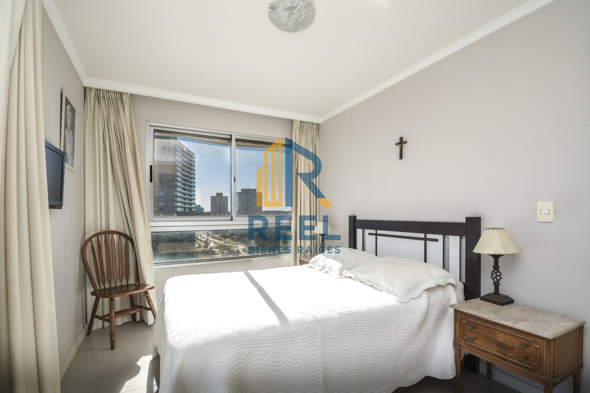 Apartamento ID.60 - Oportunidad Venta - Apartamento de 2 Dormitorios en Ocean Drive, Punta del Este