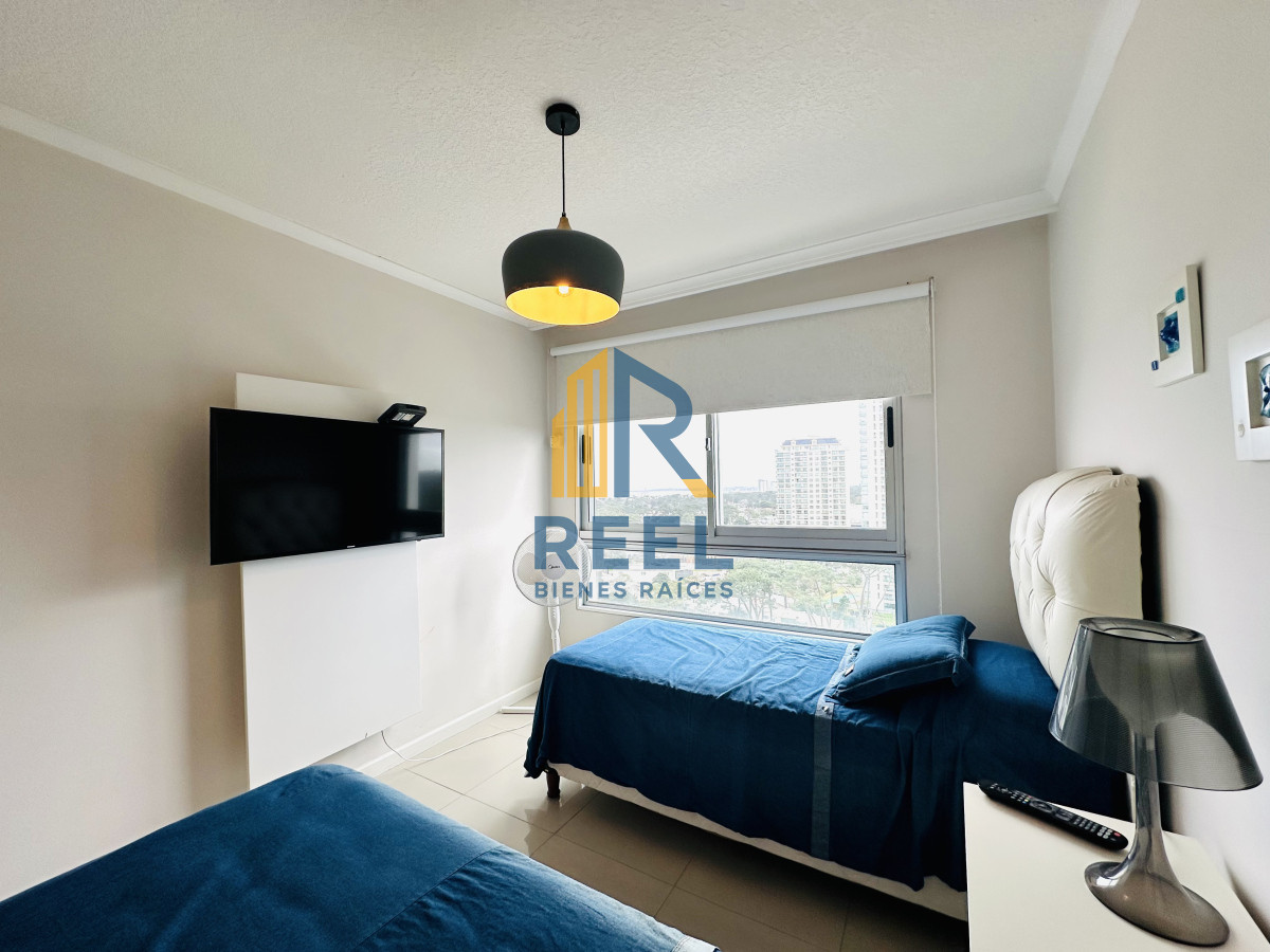 Apartamento ID.195 - Apartamento de 3 Dormitorios en Venta, Ocean Drive Punta del Este Piso 14