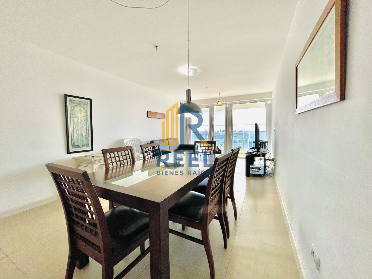Apartamento ID.12 - Apartamento de 2 Dormitorios, Vista al Mar y Parrillero en Playa Mansa, Venta