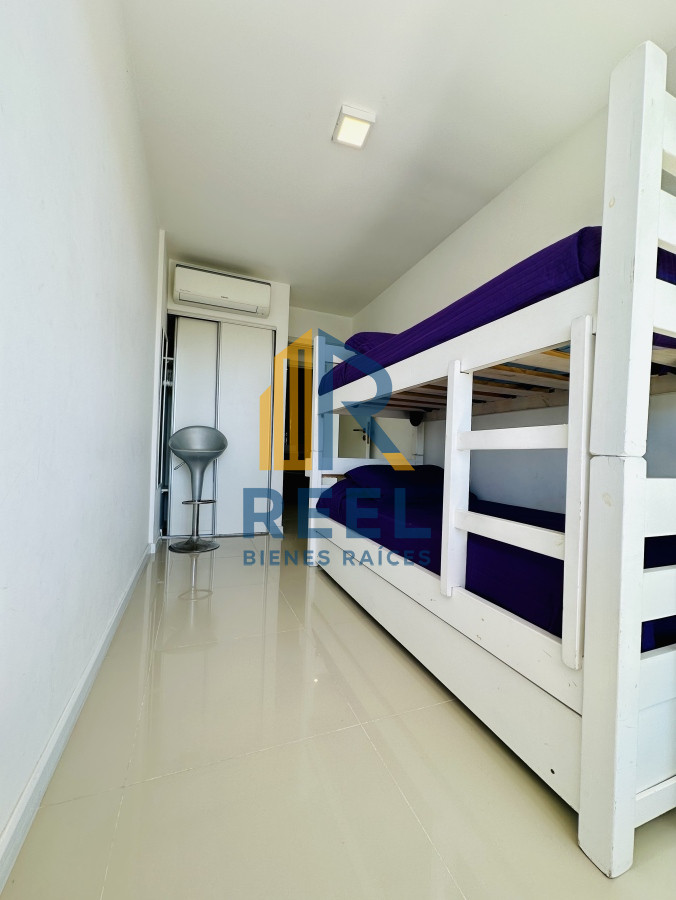 Apartamento ID.24 - Moderno Apartamento de dos Dormitorios sobre Roosevelt en Venta