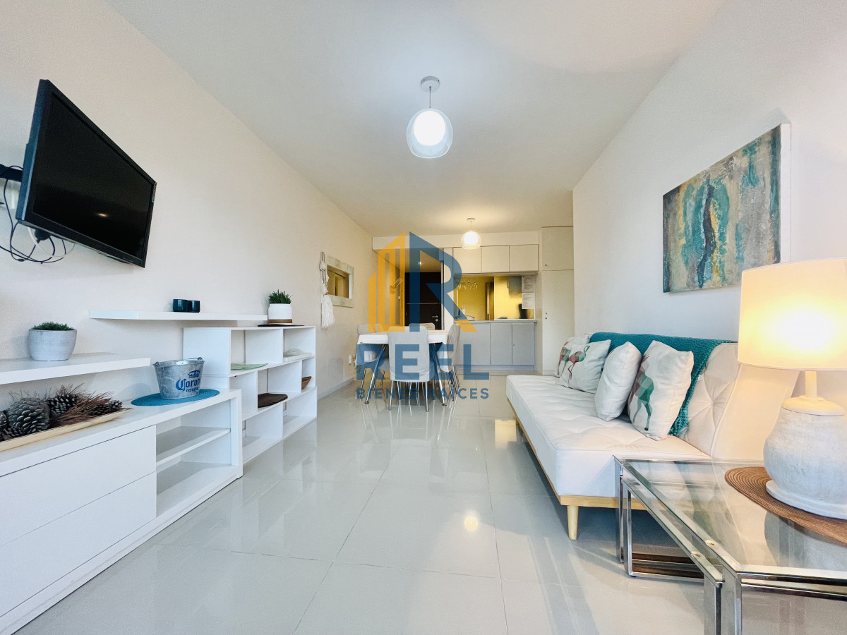 Apartamento ID.24 - Moderno Apartamento de dos Dormitorios sobre Roosevelt en Venta