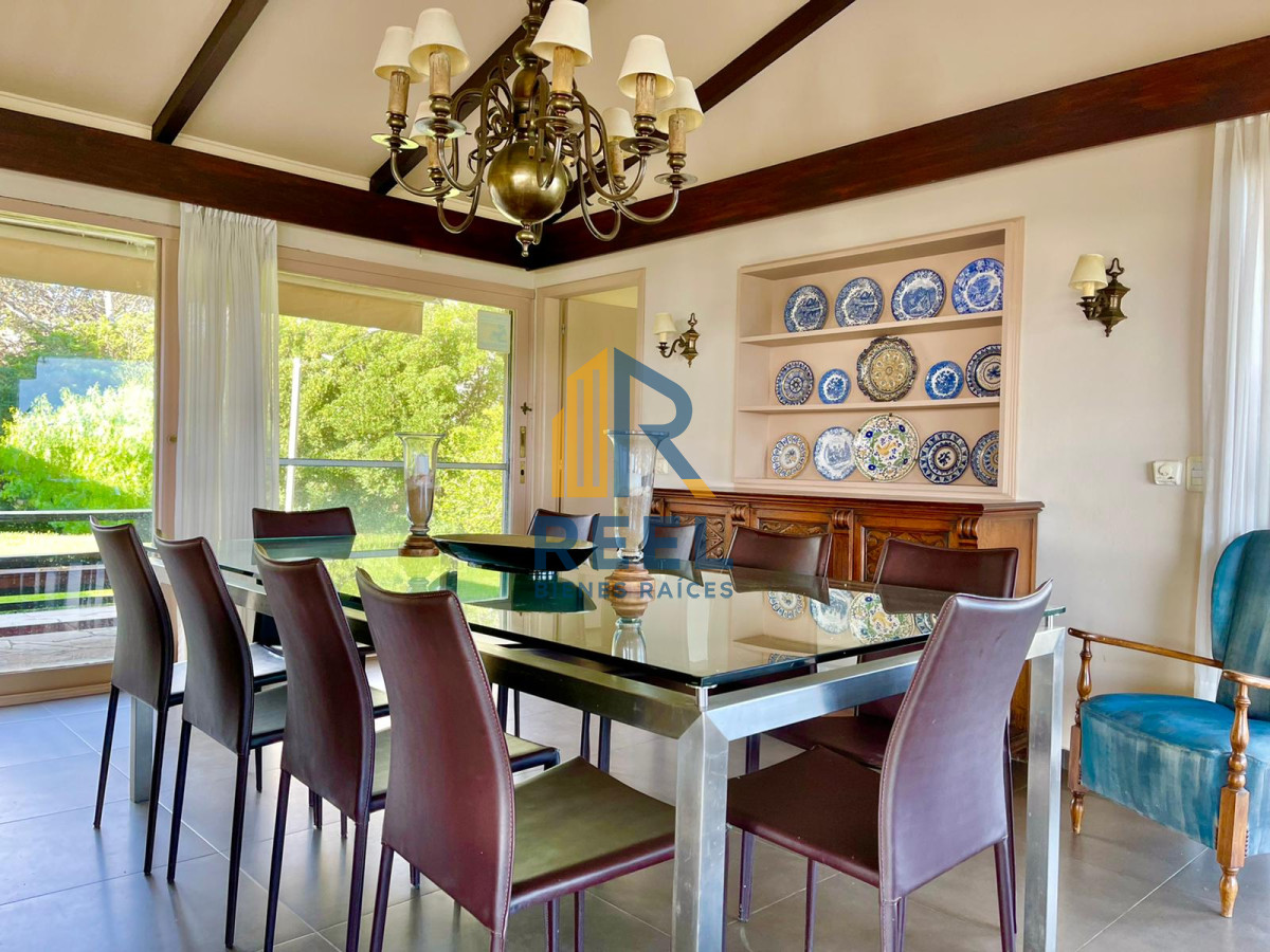 Casa ID.39 - Casa Premium de 4 Dormitorios Frente a Playa Mansa - Punta del Este