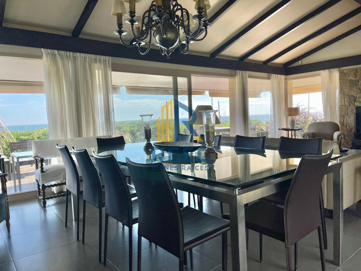 Casa ID.39 - Casa Premium de 4 Dormitorios Frente a Playa Mansa - Punta del Este