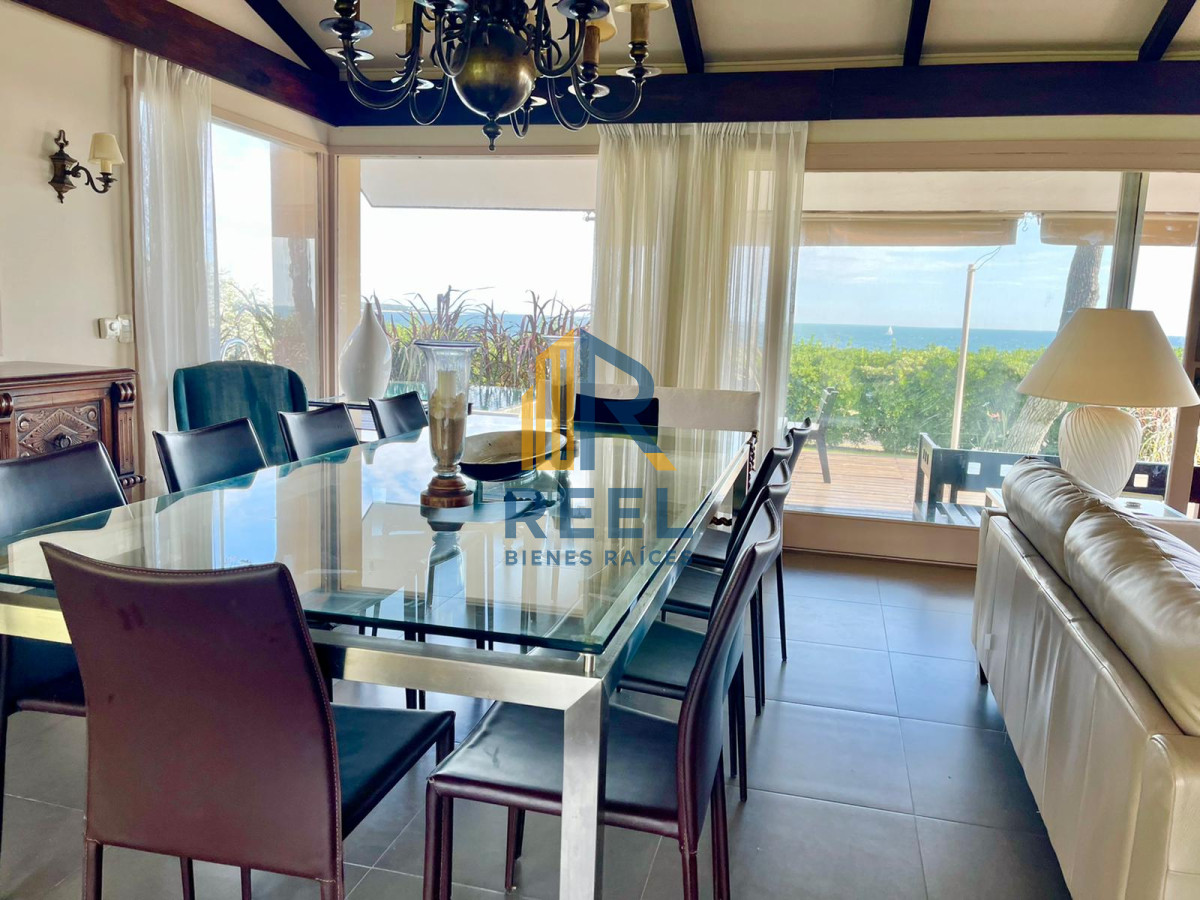 Casa ID.39 - Casa Premium de 4 Dormitorios Frente a Playa Mansa - Punta del Este
