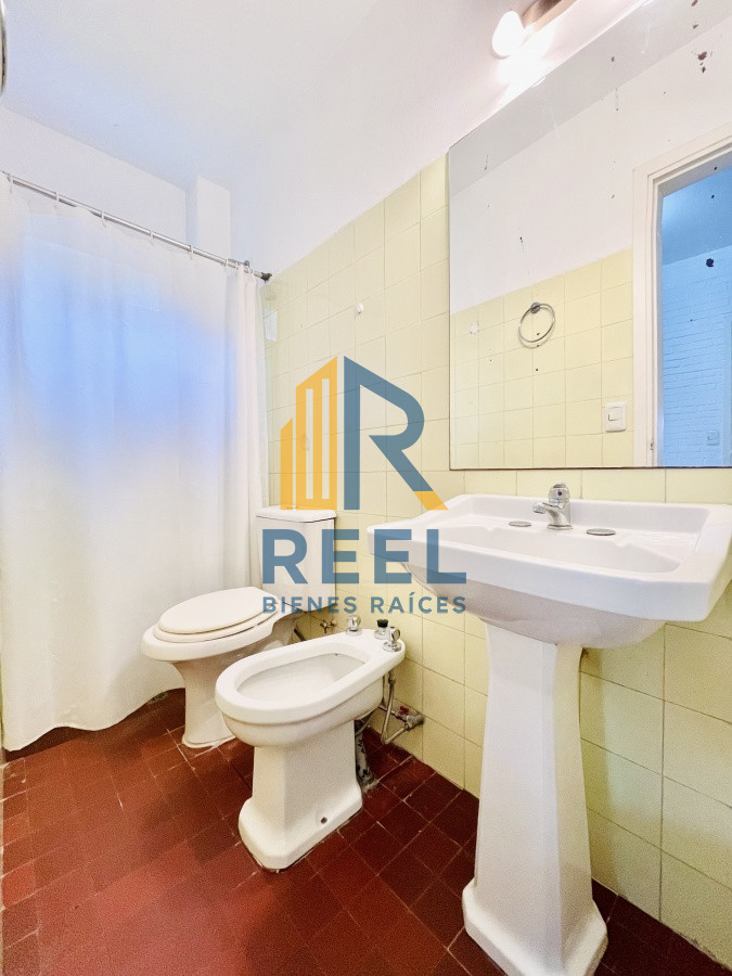 Casa ID.74 - Alquiler Anual, Casa de 4 Dormitorios, Parrillero y Piscina a pocos metros del Mar, Playa Mansa