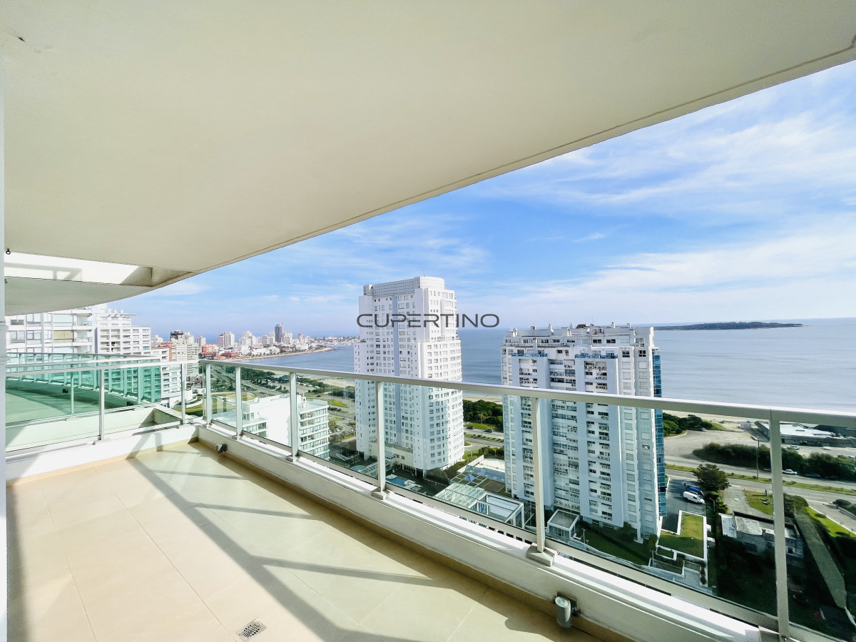 Apartamento ID.2319 - Apartamento de 2 Dormitorios, Vista al Mar y Parrillero en Playa Mansa, Venta