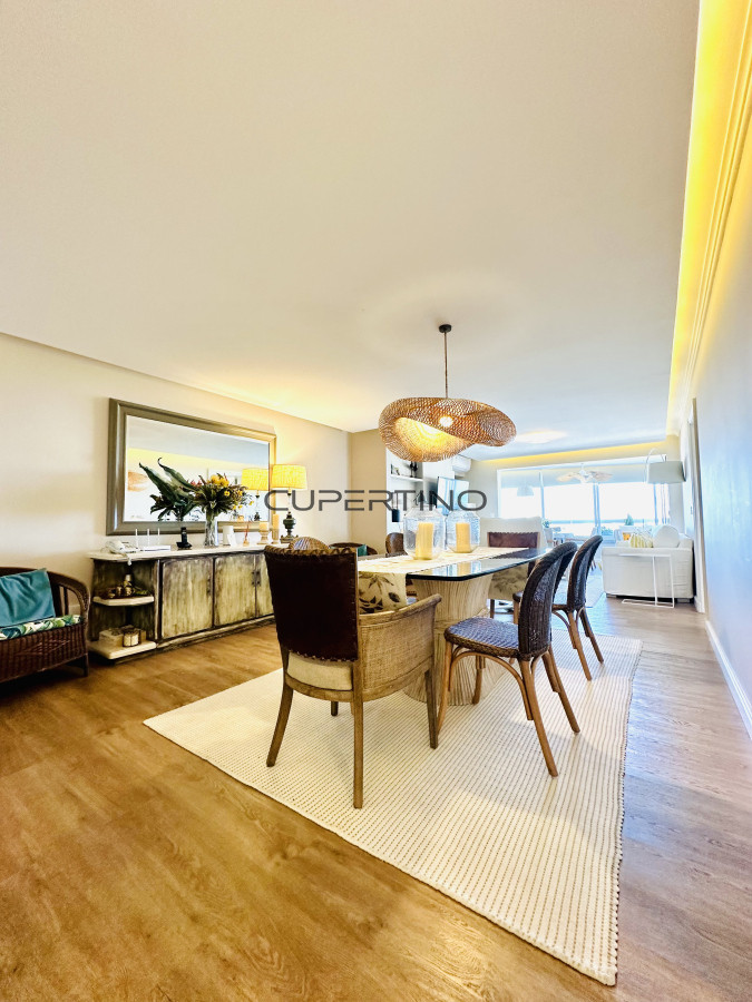 Apartamento ID.2524 - Venta de magnífico apartamento de 3 dormitorios más dependencia en Roosevelt, Punta del Este