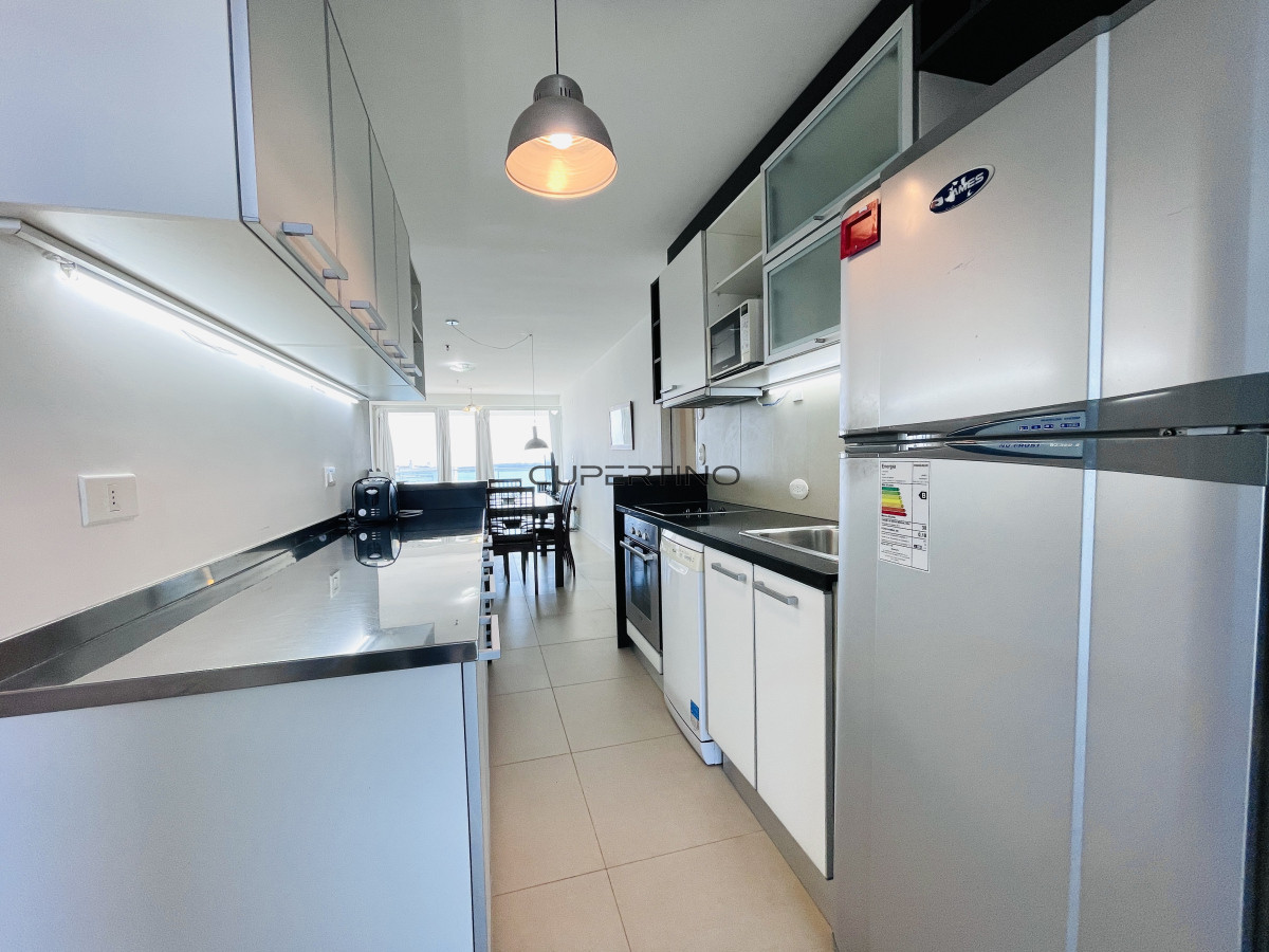 Apartamento ID.2319 - Apartamento de 2 Dormitorios, Vista al Mar y Parrillero en Playa Mansa, Venta