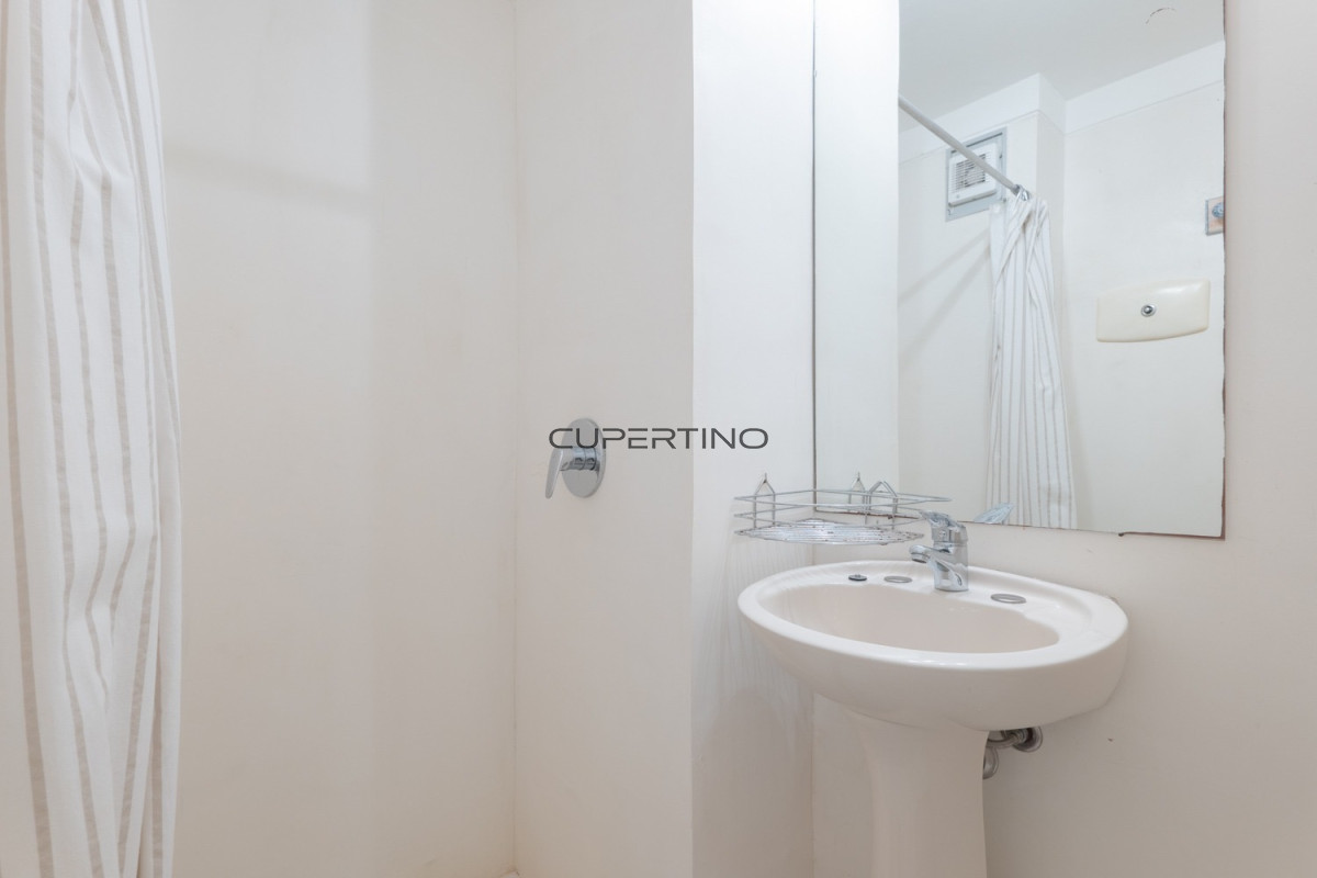 Apartamento ID.602 - Apartamento de 2 Dormitorios frente al Mar, en Venta, Península de Punta del Este
