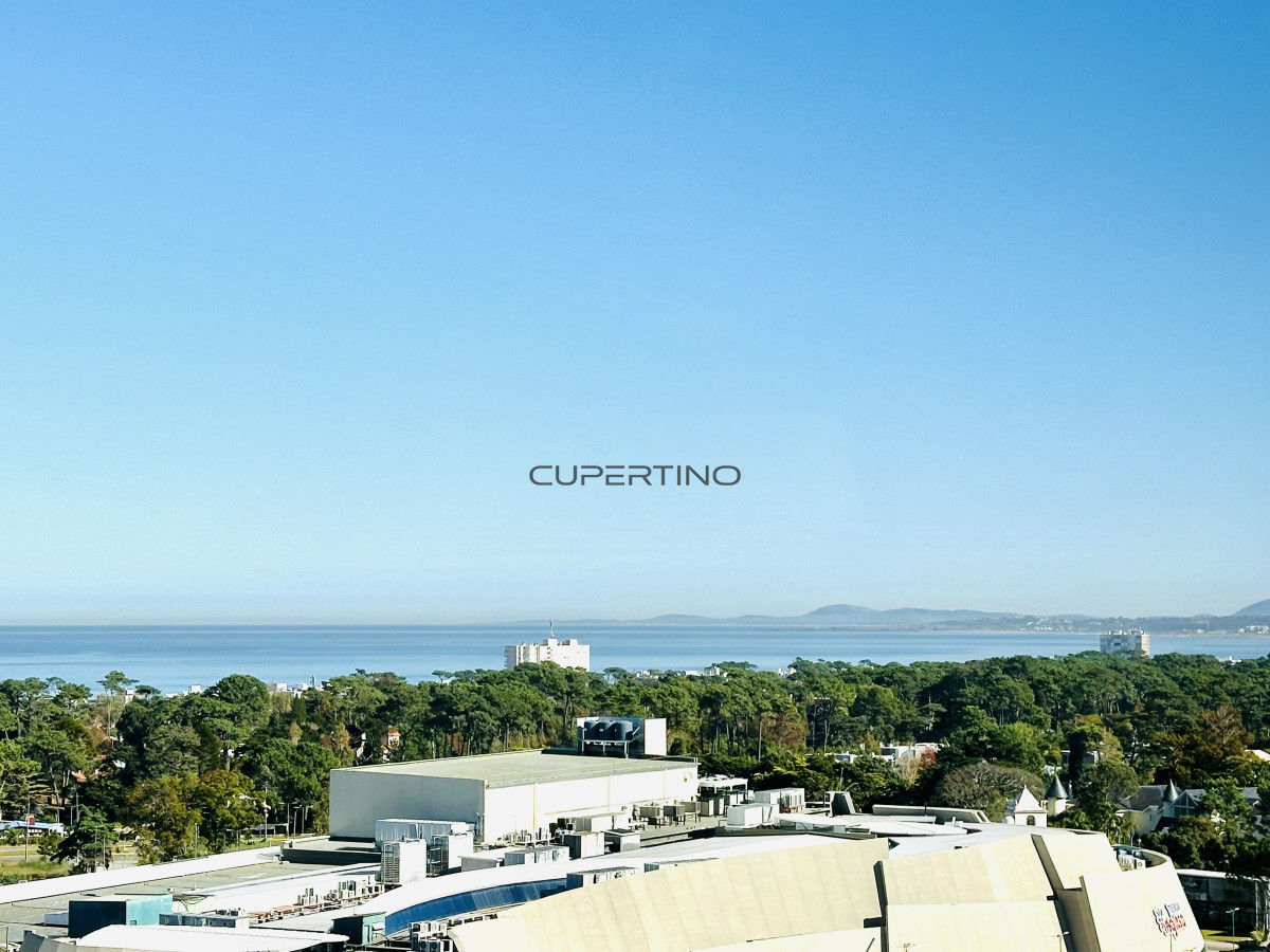 Apartamento ID.2524 - Venta de magnífico apartamento de 3 dormitorios más dependencia en Roosevelt, Punta del Este