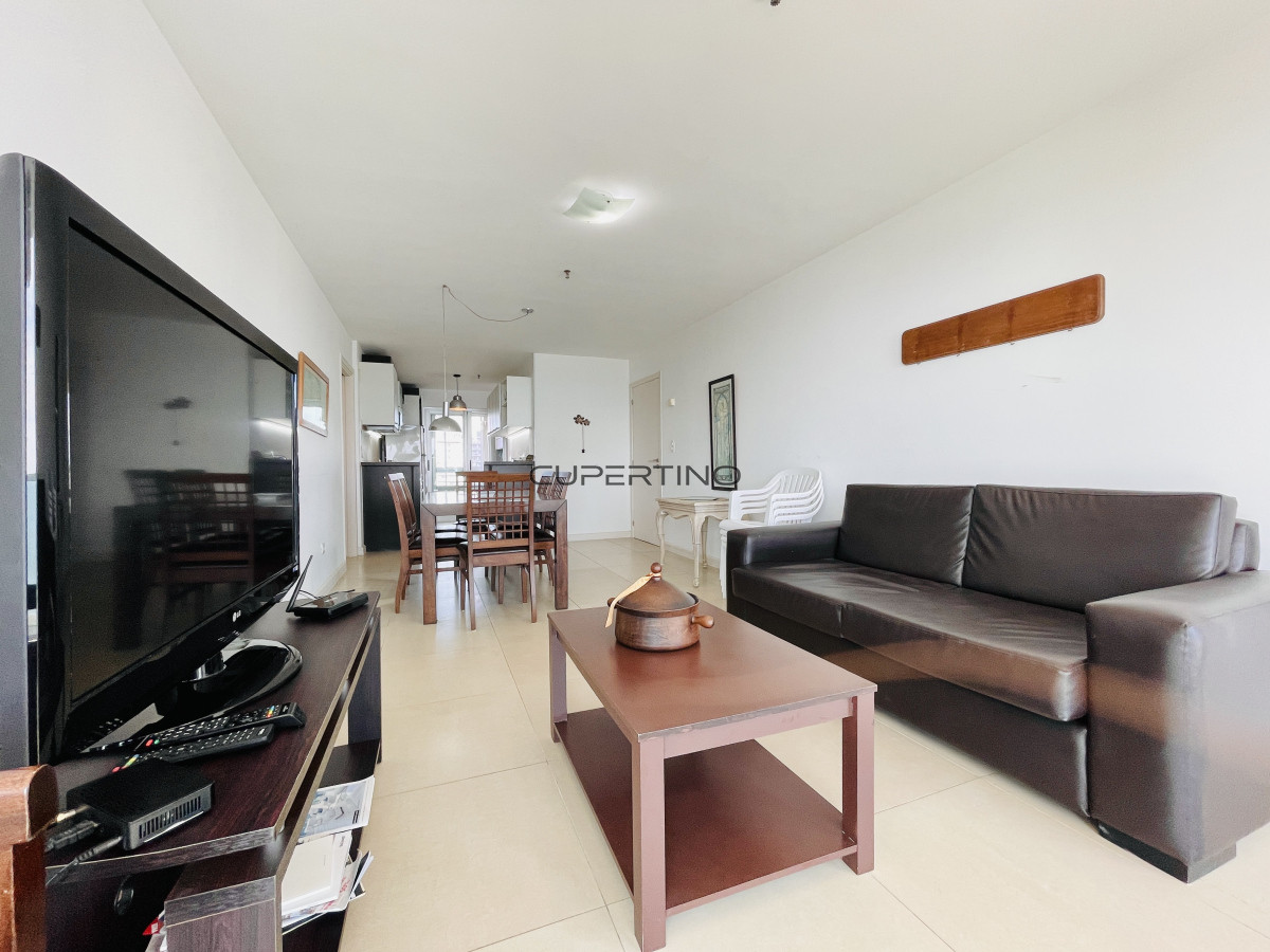 Apartamento ID.2319 - Apartamento de 2 Dormitorios, Vista al Mar y Parrillero en Playa Mansa, Venta