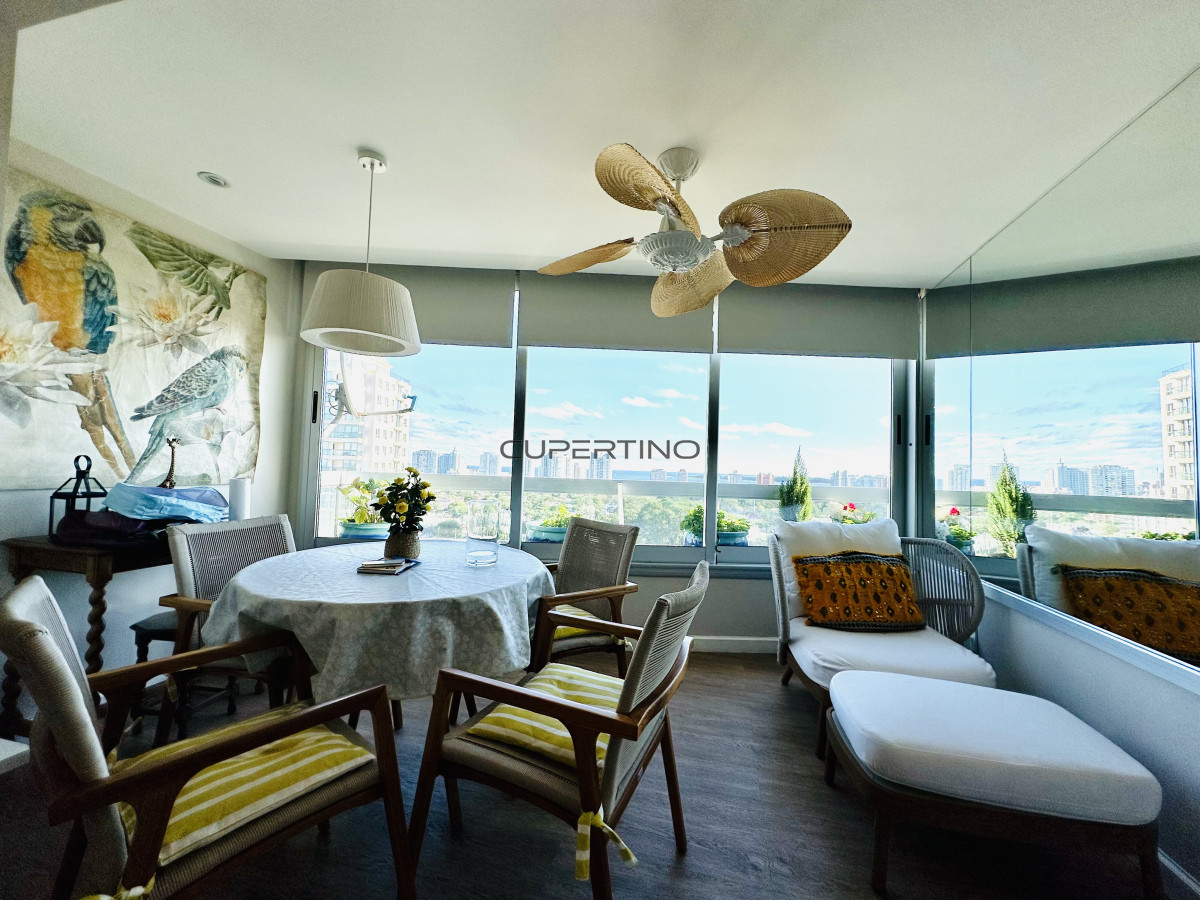 Apartamento ID.2524 - Venta de magnífico apartamento de 3 dormitorios más dependencia en Roosevelt, Punta del Este