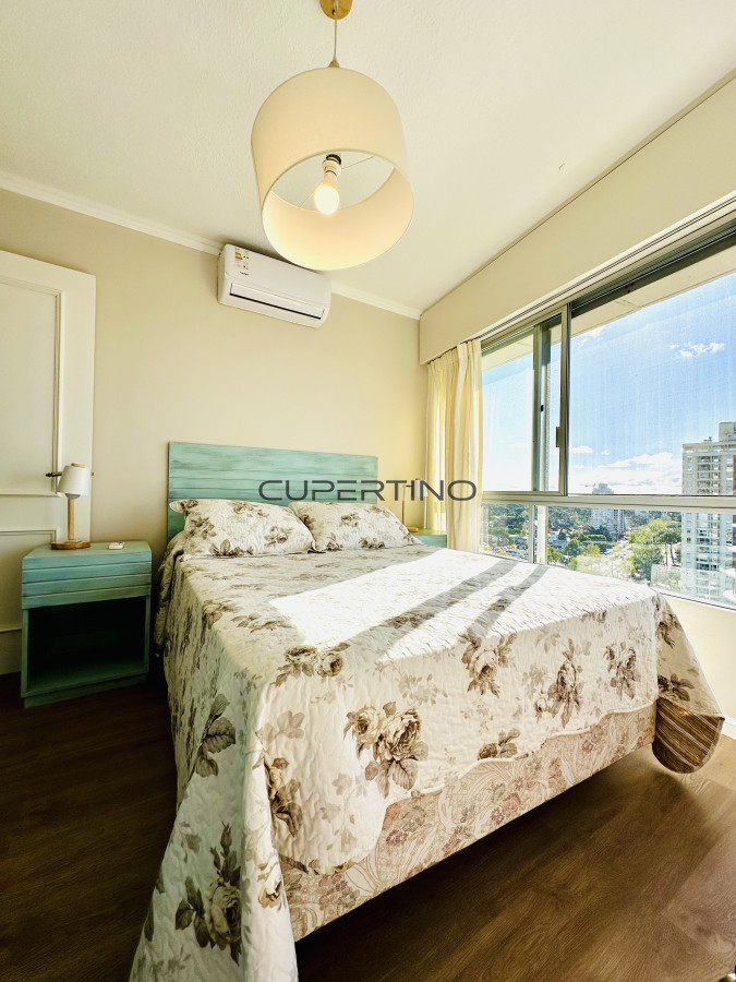 Apartamento ID.2524 - Venta de magnífico apartamento de 3 dormitorios más dependencia en Roosevelt, Punta del Este