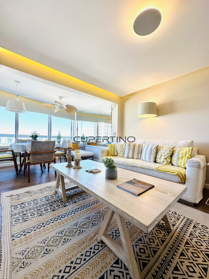 Apartamento ID.2524 - Venta de magnífico apartamento de 3 dormitorios más dependencia en Roosevelt, Punta del Este