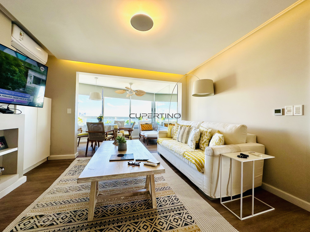 Apartamento ID.2524 - Venta de magnífico apartamento de 3 dormitorios más dependencia en Roosevelt, Punta del Este
