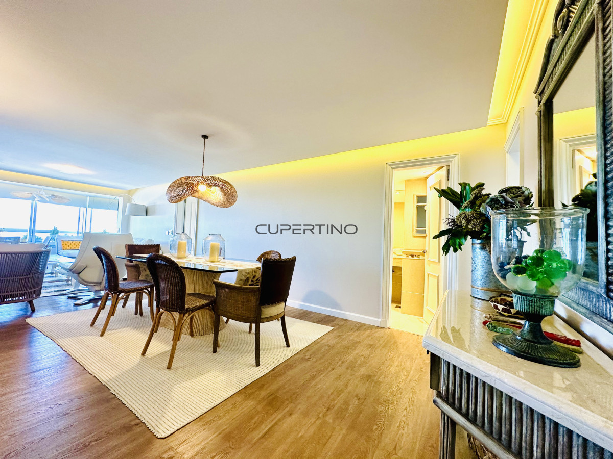 Apartamento ID.2524 - Venta de magnífico apartamento de 3 dormitorios más dependencia en Roosevelt, Punta del Este