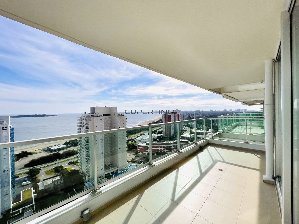Apartamento ID.2319 - Apartamento de 2 Dormitorios, Vista al Mar y Parrillero en Playa Mansa, Venta