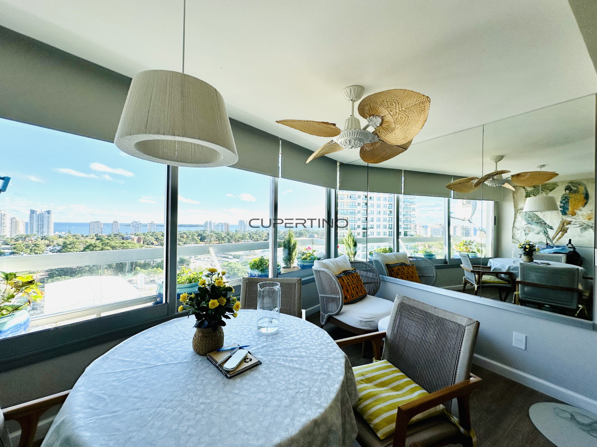 Apartamento ID.2524 - Venta de magnífico apartamento de 3 dormitorios más dependencia en Roosevelt, Punta del Este