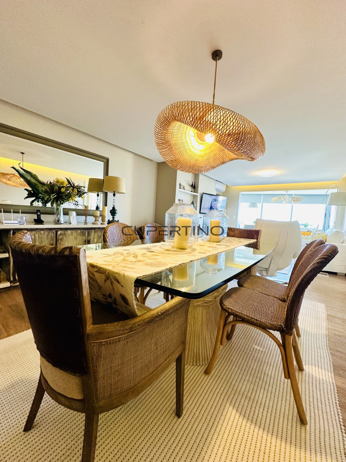 Apartamento ID.2524 - Venta de magnífico apartamento de 3 dormitorios más dependencia en Roosevelt, Punta del Este