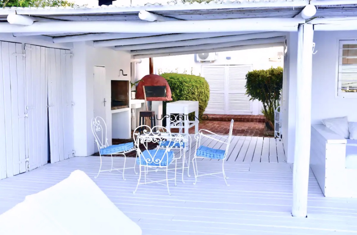 Excelente Casa de 3 Dormitorios y Piscina en El Chorro, Punta del Este — foto 36
