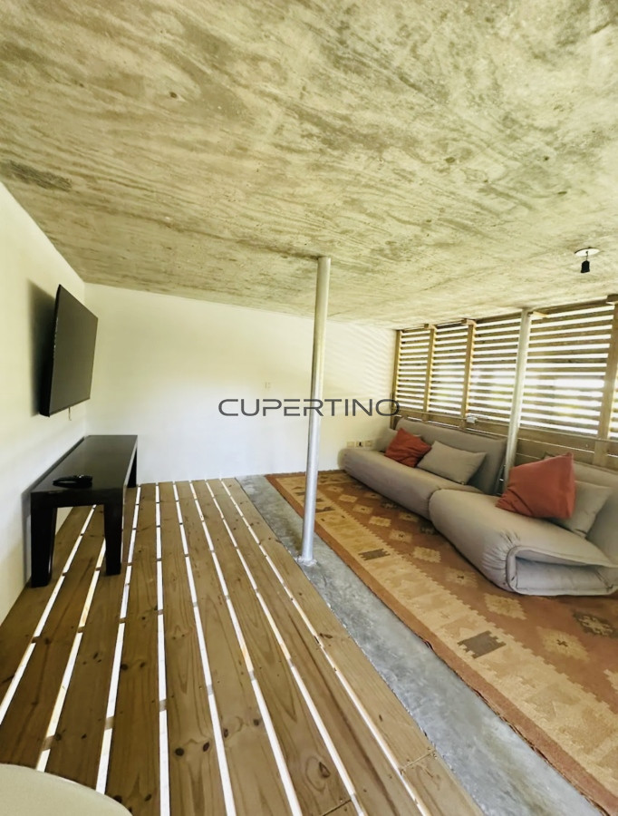 Moderna Casa de 4 Dormitorios y Piscina en Playa Mansa, Alquiler de Temporada — foto 27