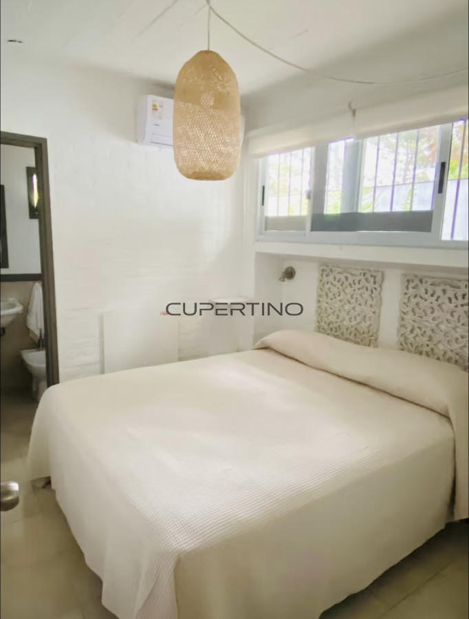 Muy Buena Casa de 3 Dormitorios, Piscina y Parrillero en Playa Mansa, Alquiler de Temporada — foto 9