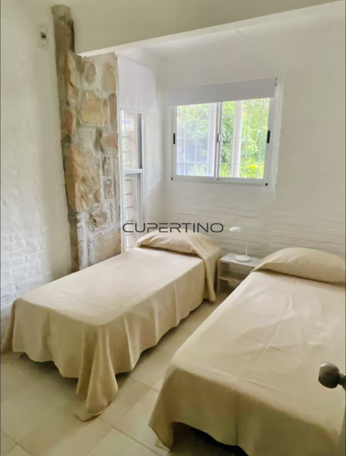 Muy Buena Casa de 3 Dormitorios, Piscina y Parrillero en Playa Mansa, Alquiler de Temporada — foto 11