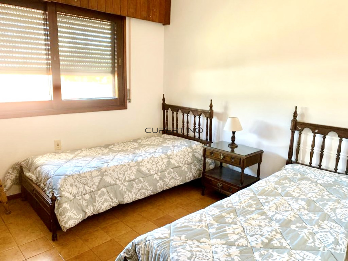 Casa cómoda y luminosa de 4 dormitorios en alquiler anual, zona Aidy Grill — foto 16
