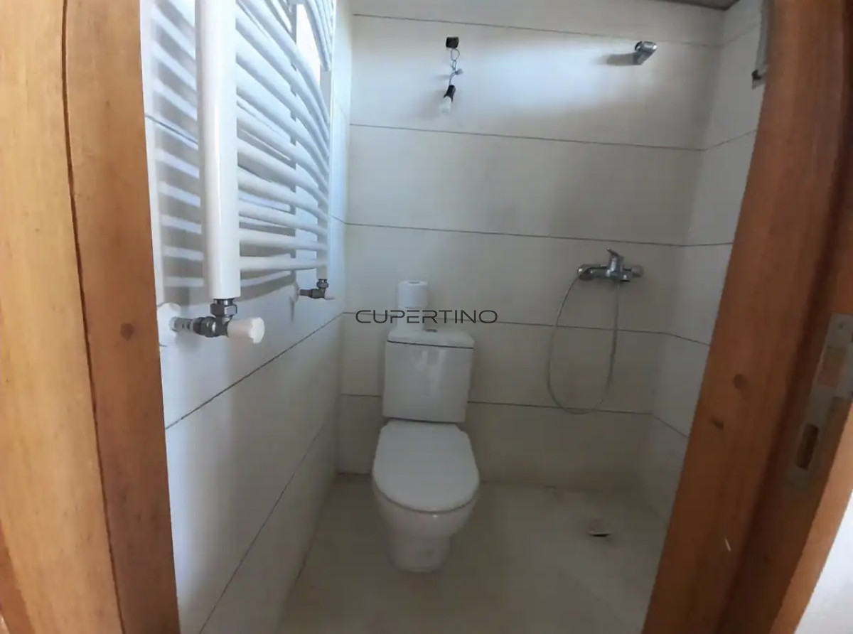 Moderna Casa de 4 Dormitorios y Piscina en Playa Mansa, Alquiler de Temporada — foto 29