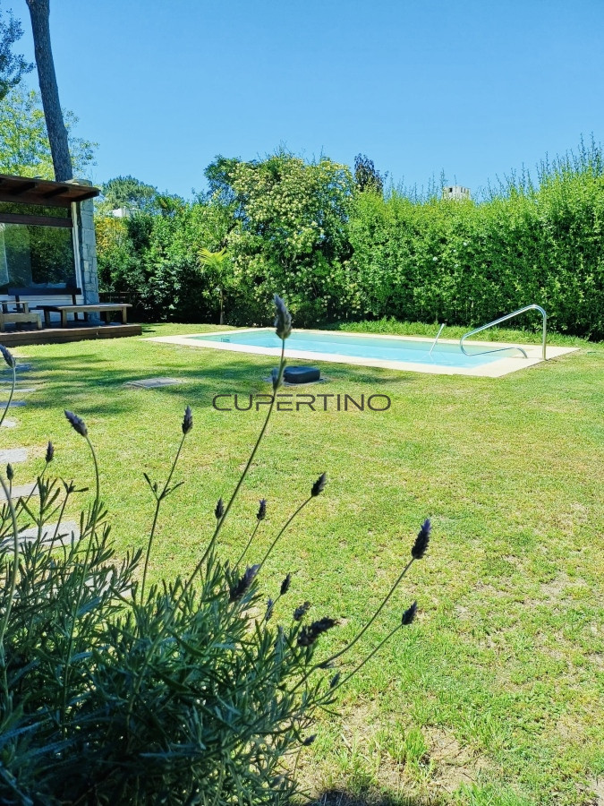 Casa de 3 Dormitorios en Montoya, La Barra — foto 1