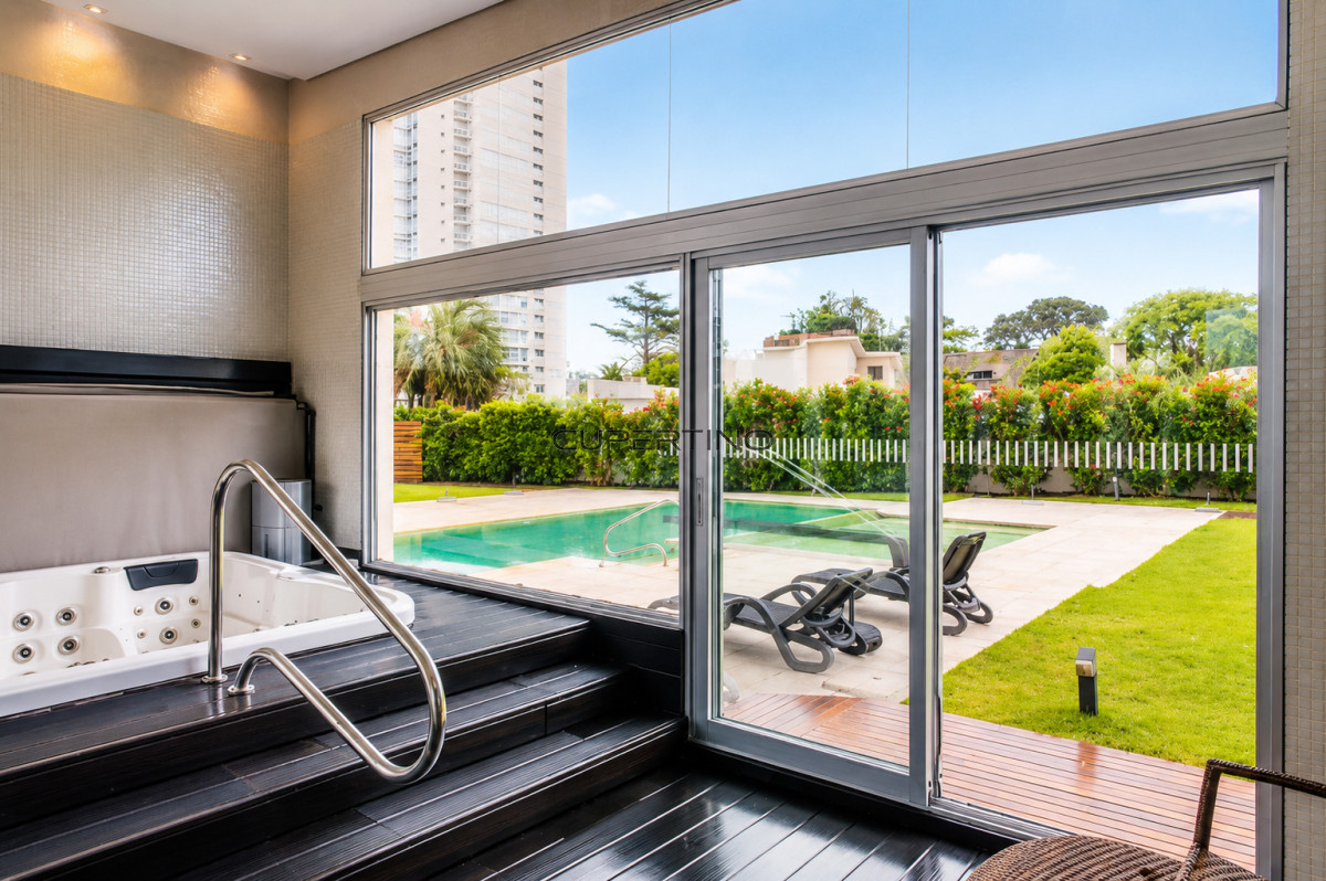 Oportunidad en Venta, Apartamento De 2 Dormitorios y Parrillero En Playa Mansa, Punta Del Este — foto 23