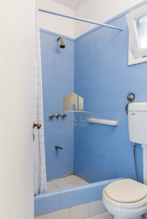 Casa ID.320 - Gran Casa en Venta sobre el Mar de 5 Dormitorios y Dependencia en Península, Punta del Este